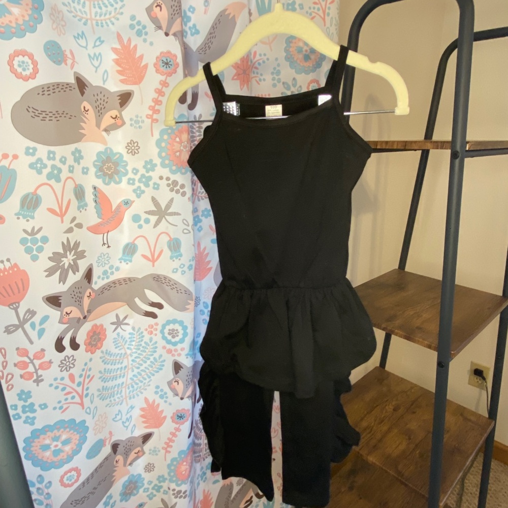 2pc Black Ruffle Set - Picture 2 of 4